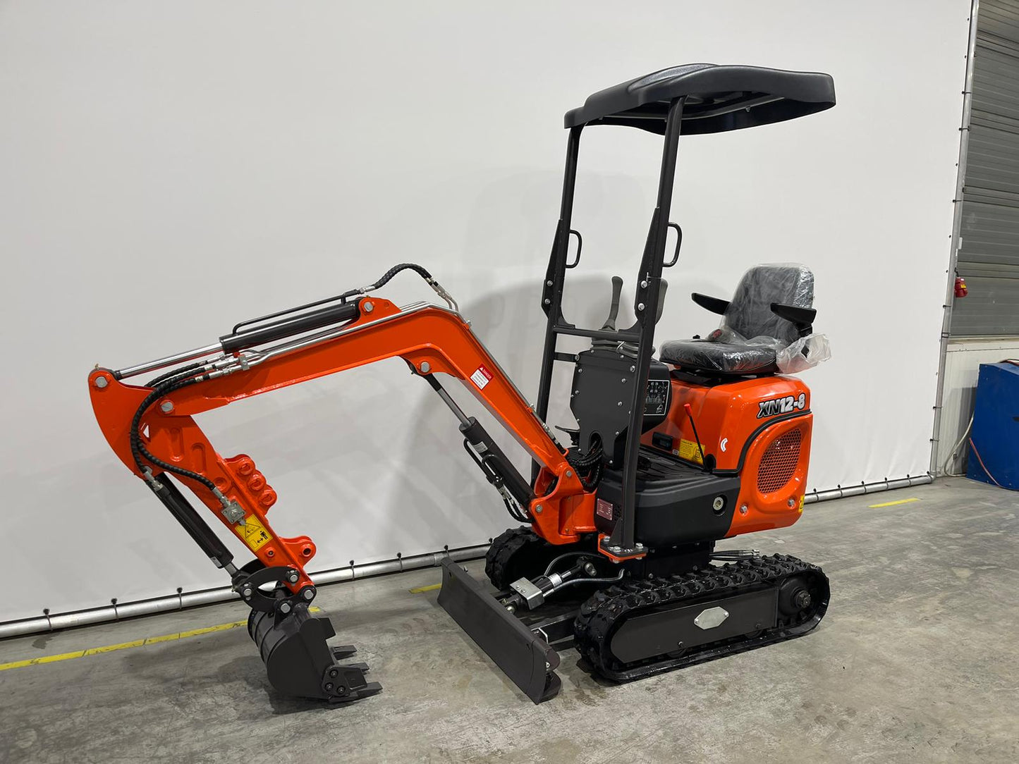 Rhinoceros XN12-8 (1200kg) 3-cilinder Kubota diesel