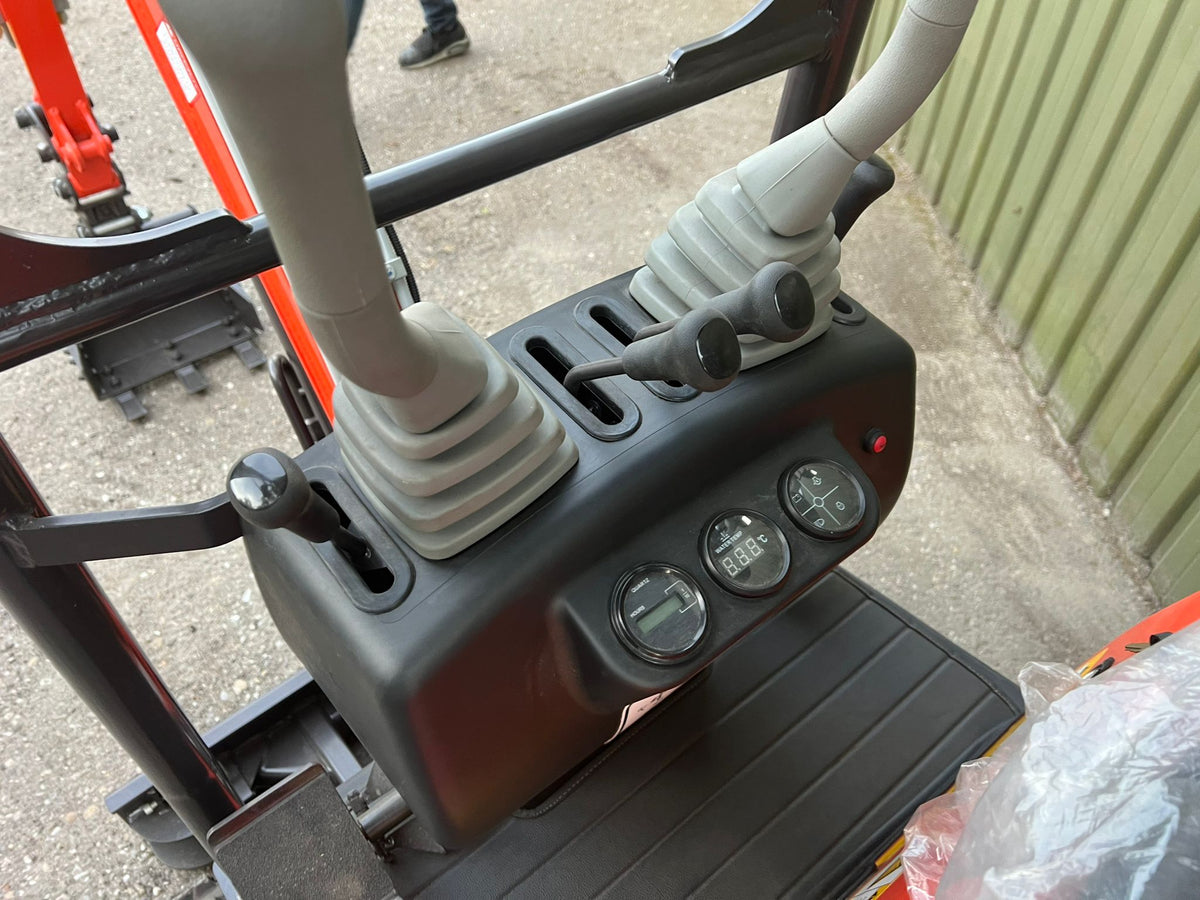Rhinoceros XN12-8 (1200kg) 3-cilinder Kubota diesel